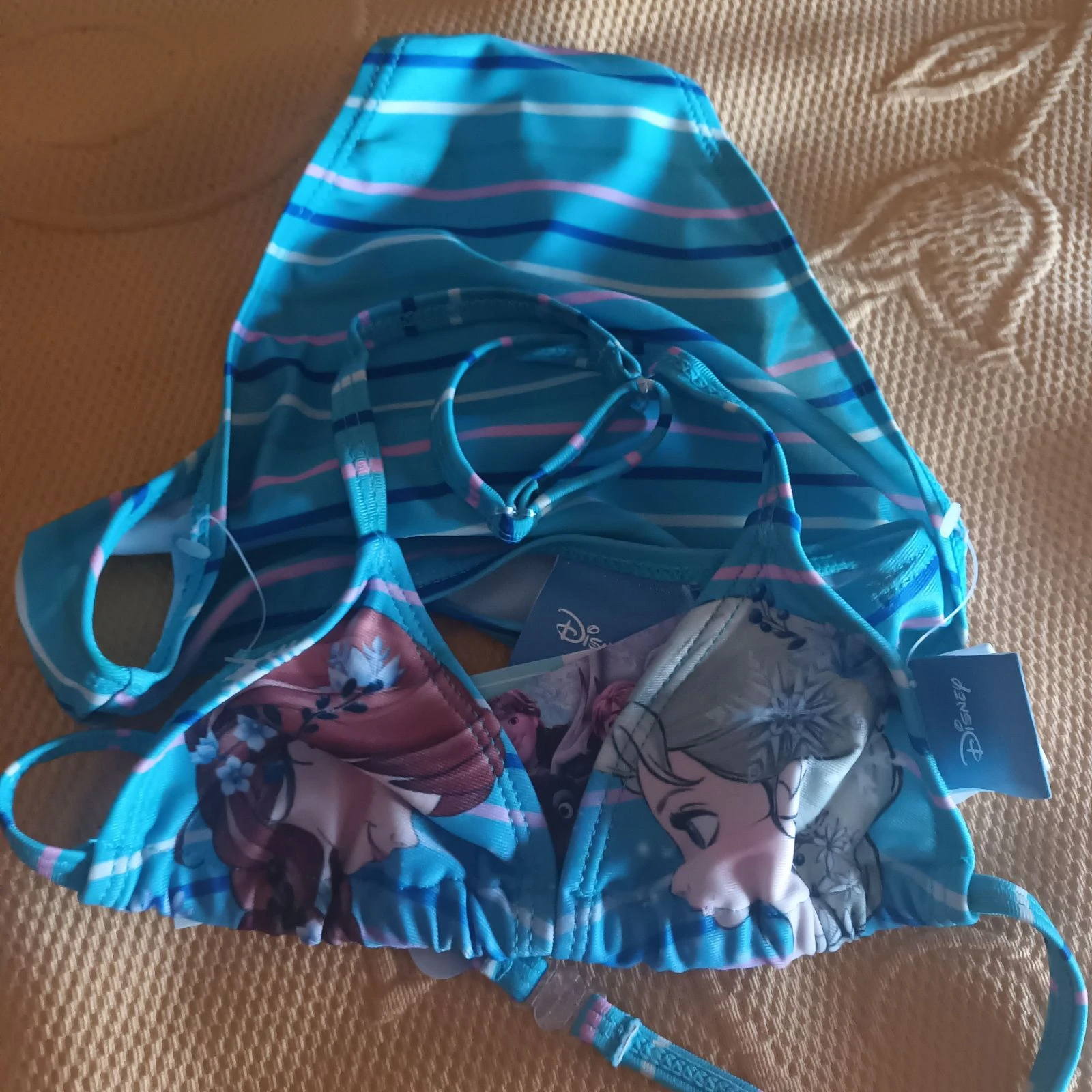 Maillot de bain 2pieces taille 6 ans Disney 